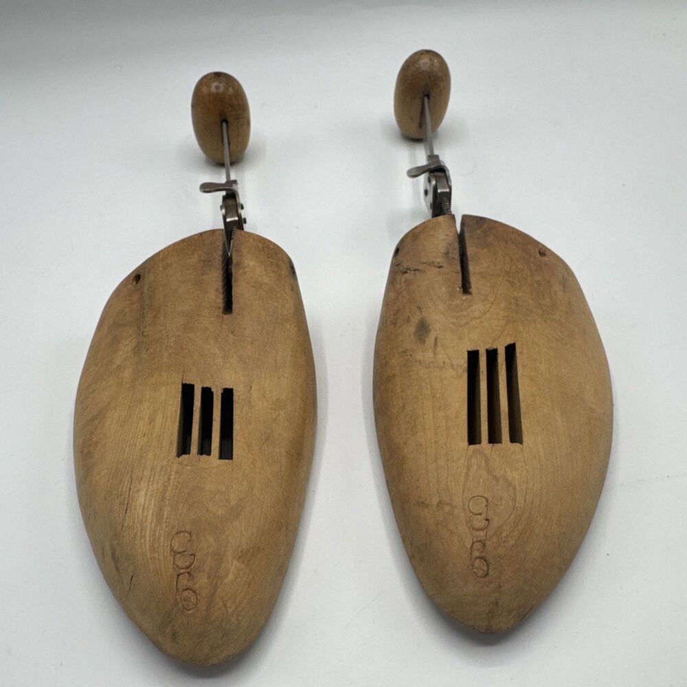 Vintage Pair Miller wooden shoe trees stretchers #93 adjustable 8.5"-11” 3.5”W